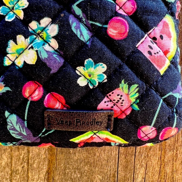 Vera Bradley cellphone purse - Picture 4 of 8
